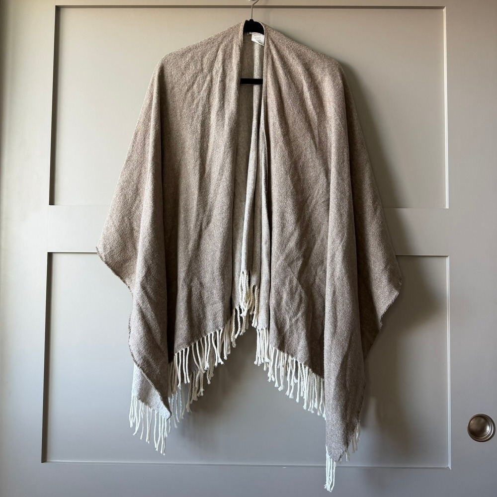 Cristina Chiti Made Italy Poncho Wrap Shawl OS Tan Fringe Knit Ruana Cape